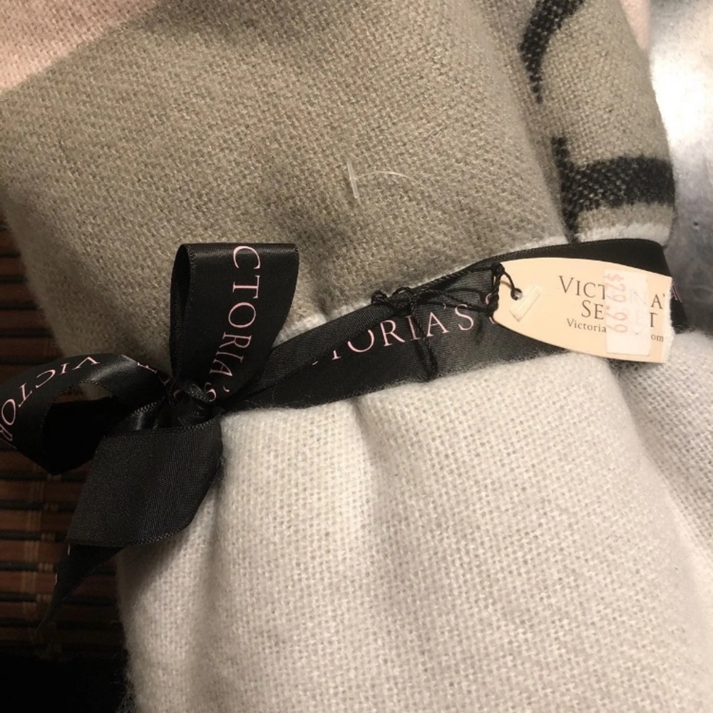 Victoria’s Secret Throw Blanket